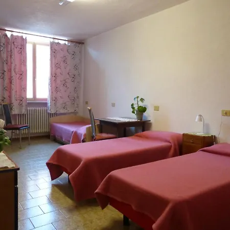Ostello Al Deserto Chiavenna Esterno foto