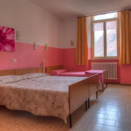 Ostello Al Deserto Chiavenna Esterno foto